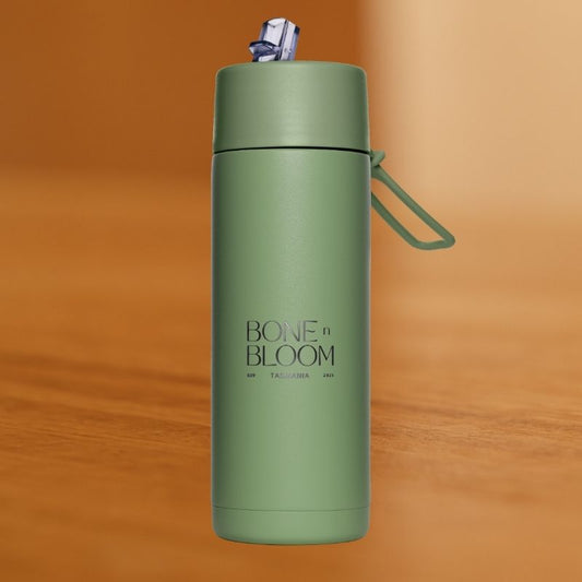 Aura Vacuum Bottle | 600ml Sage Green